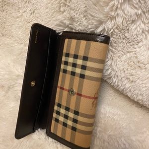 Burberry wallet